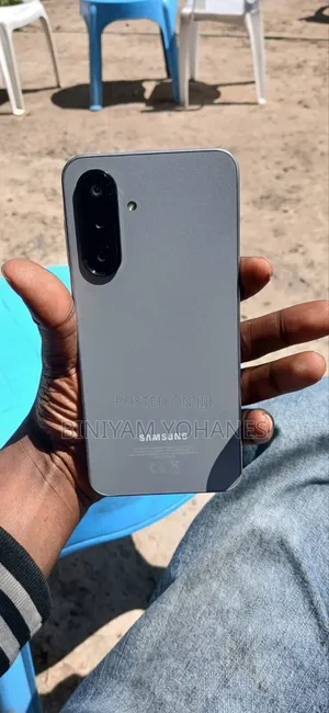 New Samsung Galaxy A17 128 GB Silver