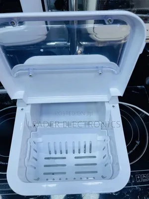 Ice Maker ( የበረዶ ማምረቻ ማሸን ]