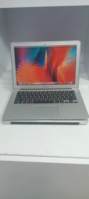 New Laptop Apple MacBook Air 2017 8GB Intel Core i5 SSD 256GB