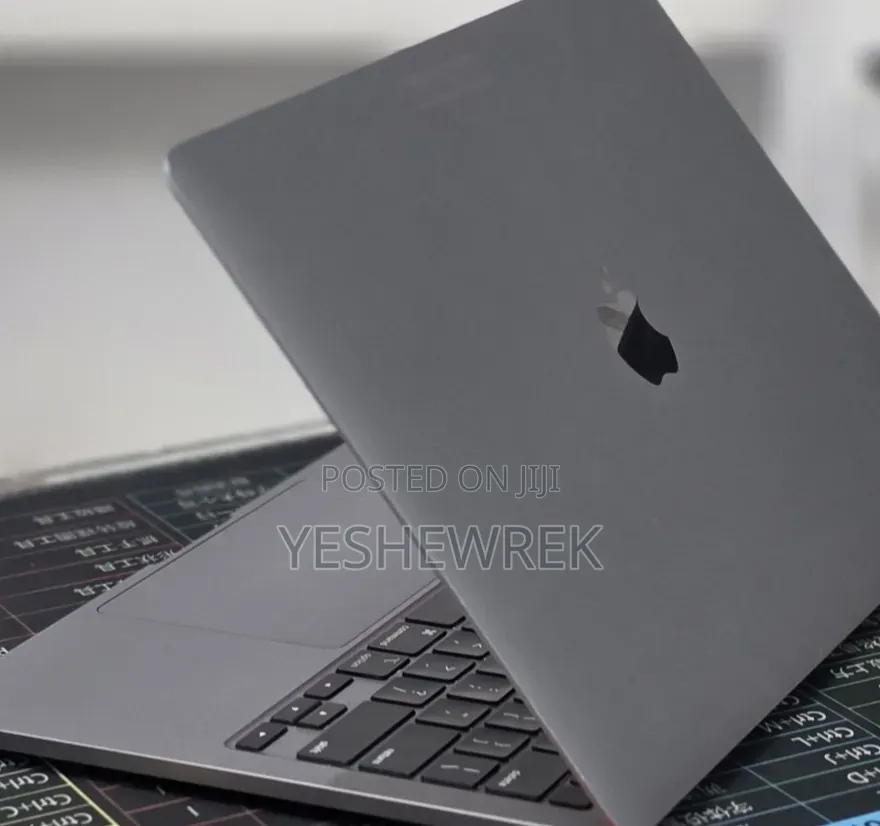 New Laptop Apple MacBook Pro 2021 M1 16GB Apple M1 SSD 256GB