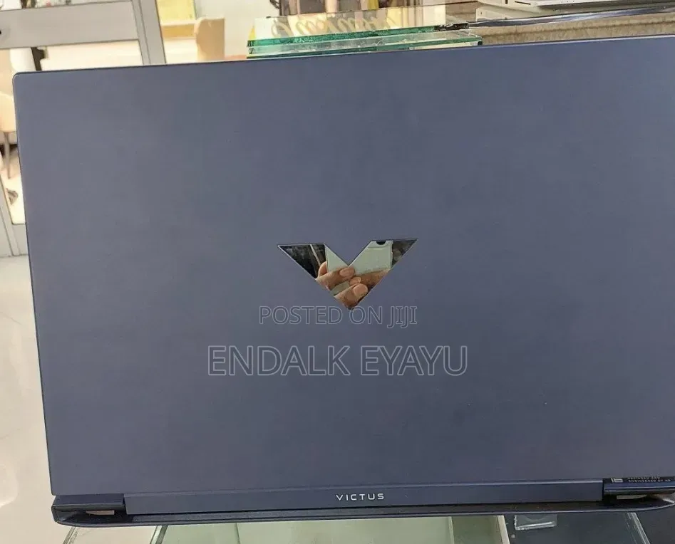 New Laptop HP Victus 16 8GB AMD Ryzen 7 SSD 1T