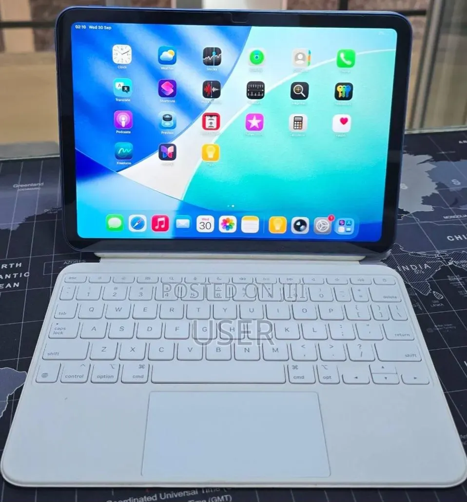 New Apple iPad Air 64 GB Blue