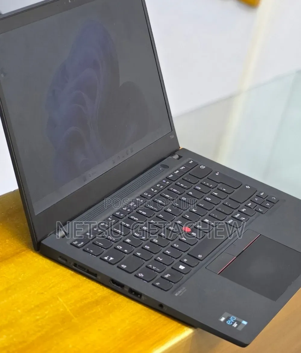 New Laptop Lenovo ThinkPad T14 G2 16GB Intel Core i7 SSD 512GB