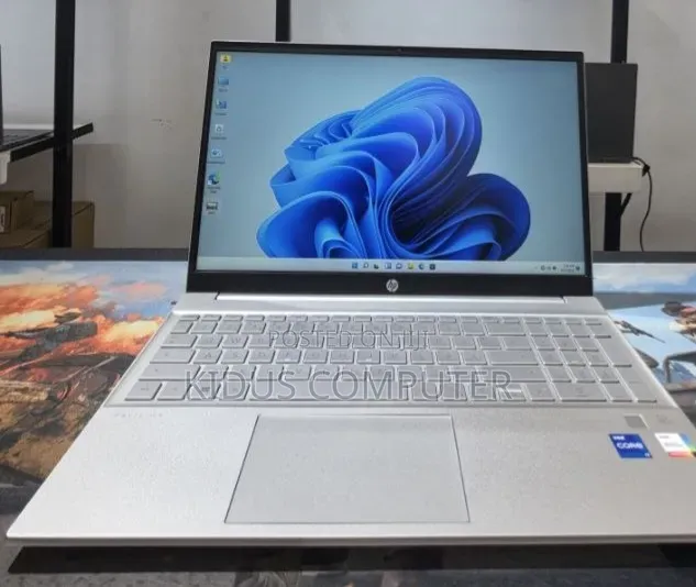New Laptop HP Pavilion 15 16GB Intel Core i7 SSD 512GB