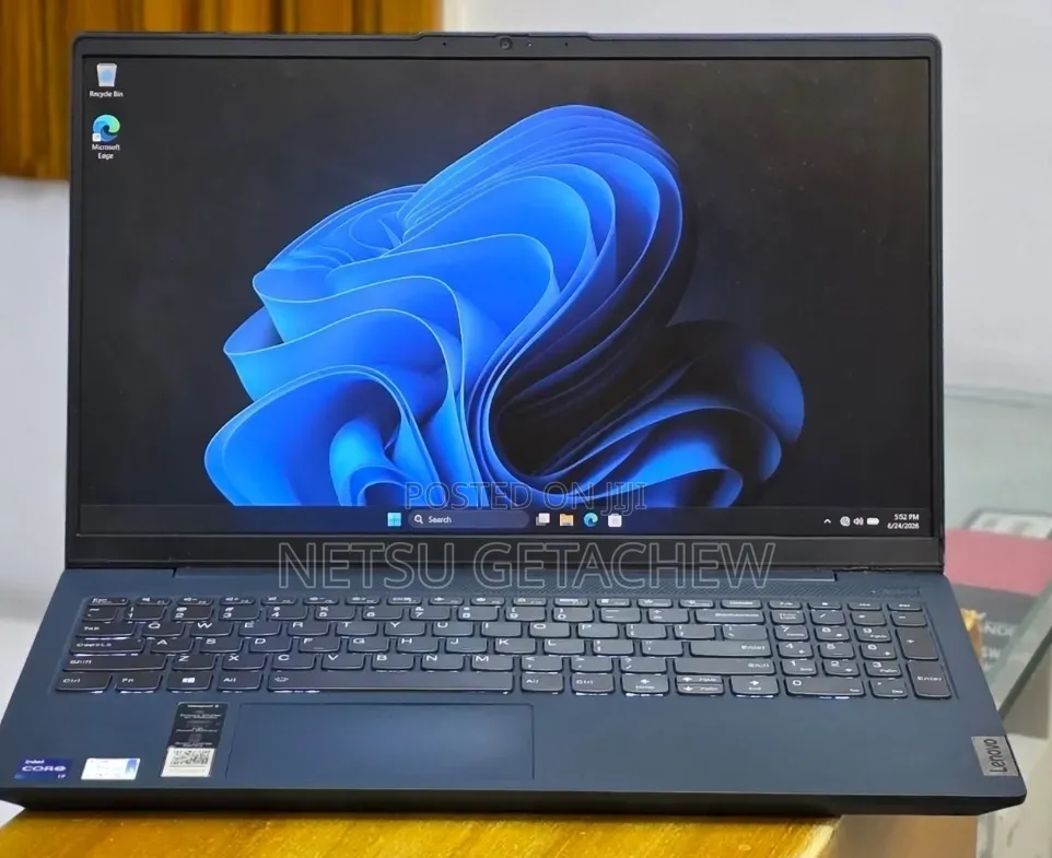 New Laptop Lenovo Ideapad 3 16GB Intel Core i7 SSD 512GB