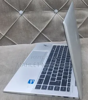 New Laptop HP EliteBook 830 G8 16GB Intel Core i5 SSD 512GB