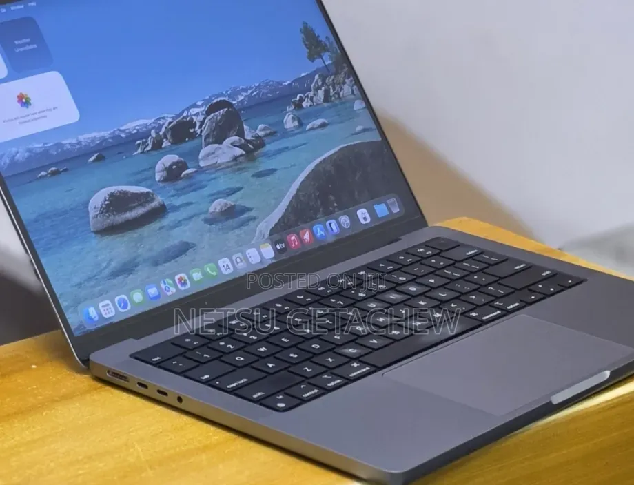 New Laptop Apple MacBook Pro 2021 M1 32GB Apple M1 Pro SSD 512GB