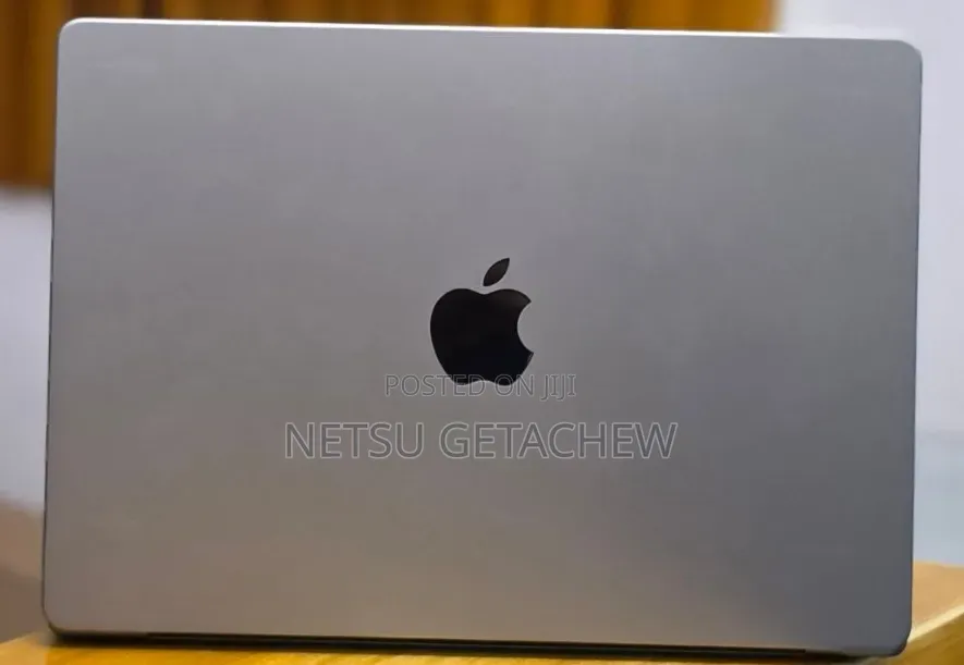 New Laptop Apple MacBook Pro 2021 M1 32GB Apple M1 Pro SSD 512GB