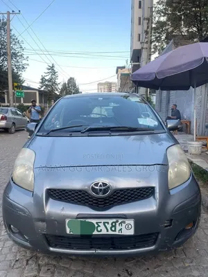 Toyota Yaris 2009 Gray