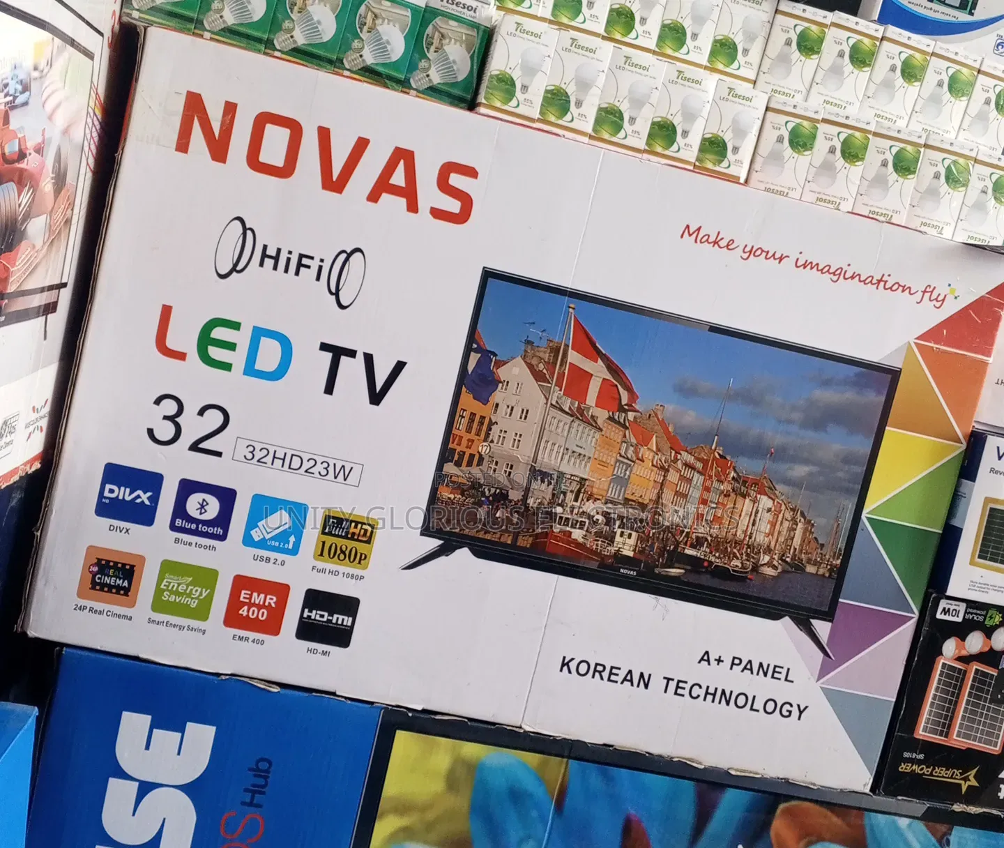 Novas 32 Inch TV