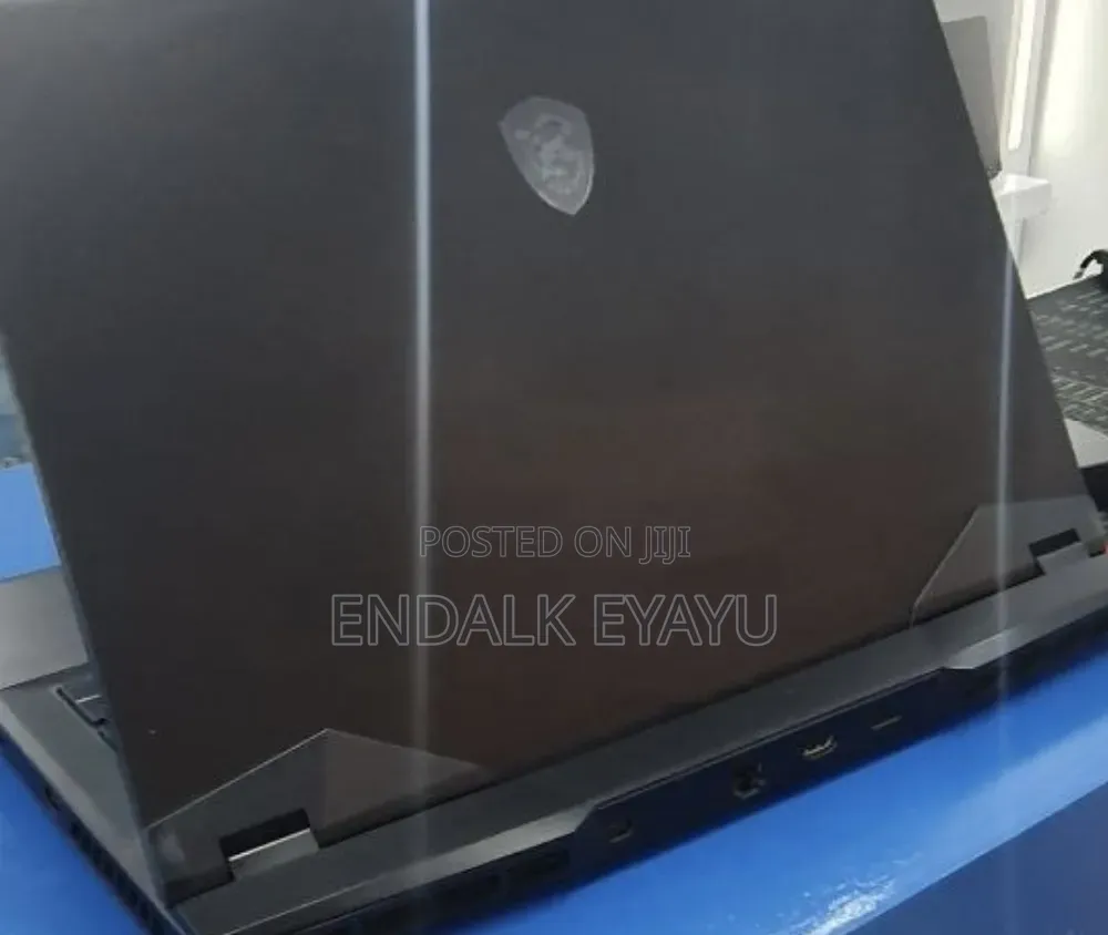 New Laptop MSI GP75 Leopard 16GB Intel Core i7 SSD 512GB