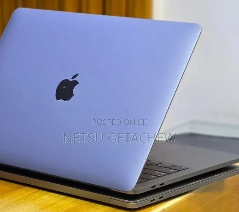 New Laptop Apple MacBook Pro 2019 16GB Intel Core i7 SSD 512GB