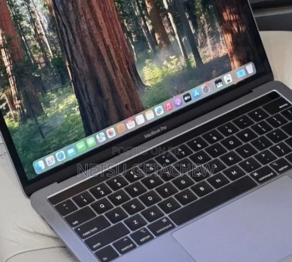 New Laptop Apple MacBook Pro 2019 16GB Intel Core i7 SSD 512GB