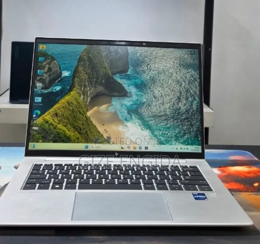 New Laptop HP EliteBook 840 G9 16GB Intel Core i7 SSD 512GB