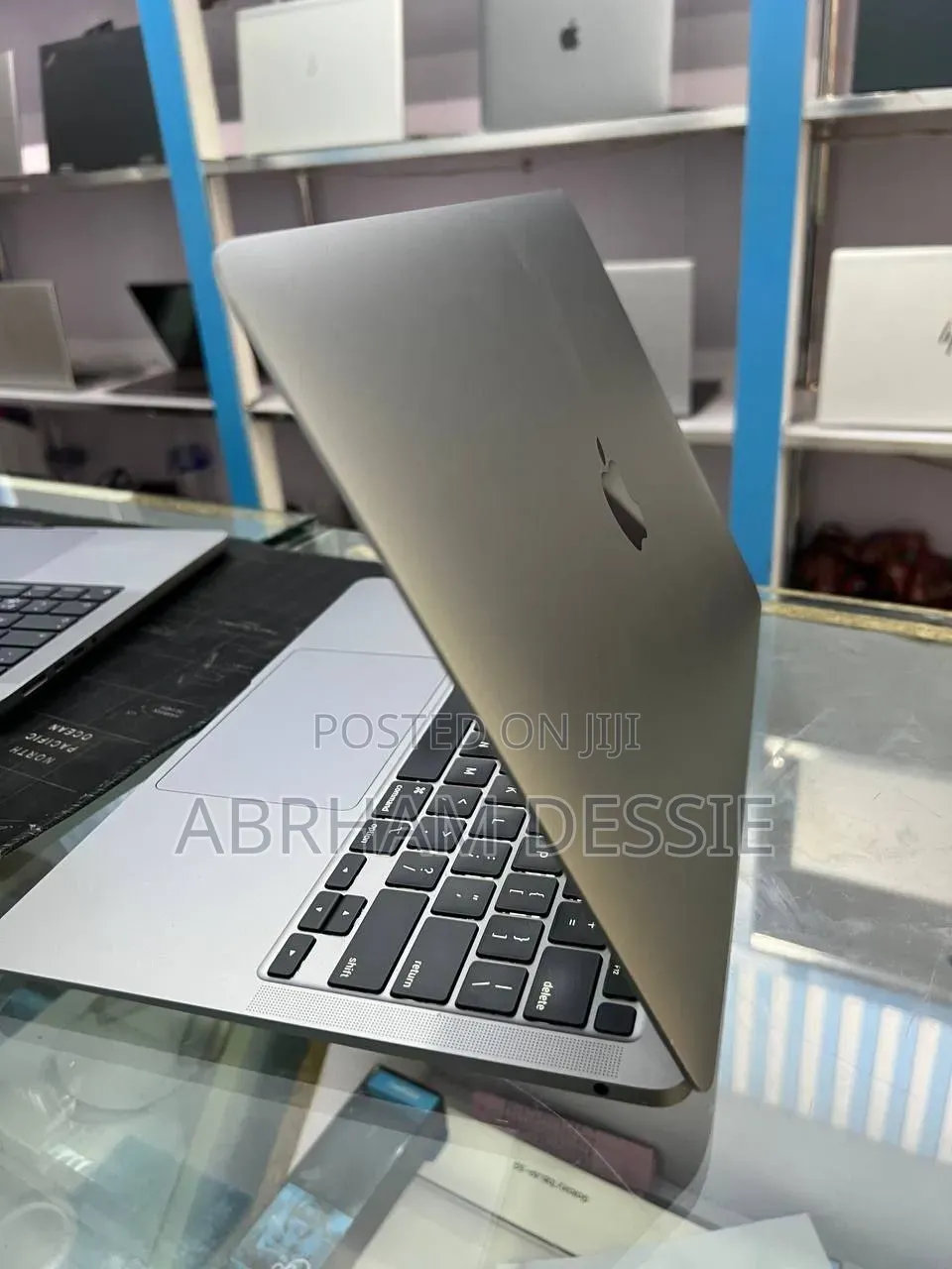 New Laptop Apple MacBook Air 2020 M1 16GB Apple M1 SSD 256GB