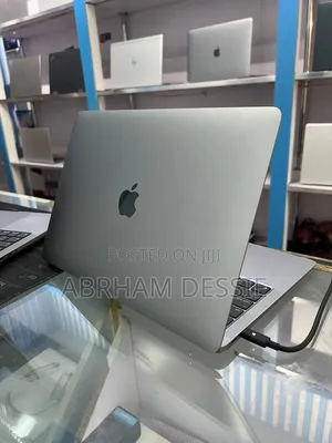 New Laptop Apple MacBook Air 2020 M1 8GB Apple M1 SSD 256GB