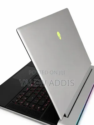 New Laptop Alienware X16 r1 32GB Intel Core i9 SSD 1T
