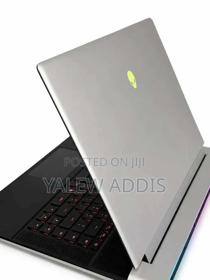 New Laptop Alienware X16 r1 32GB Intel Core i9 SSD 1T