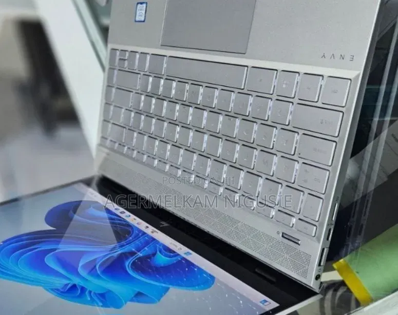 New Laptop HP Envy 13 16GB Intel Core i5 SSD 512GB