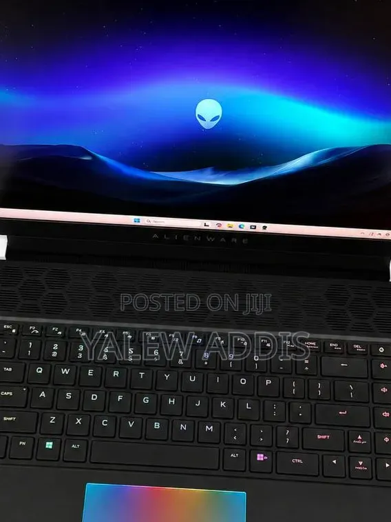 New Laptop Alienware X16 r1 32GB Intel Core i9 SSD 1T