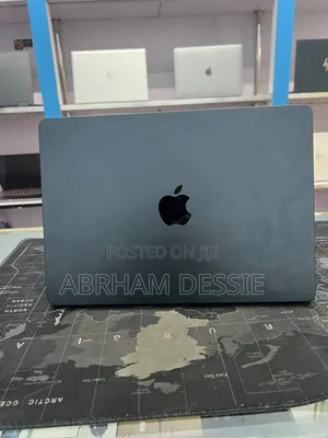 New Laptop Apple MacBook Air 2022 M2 16GB Apple M2 SSD 512GB