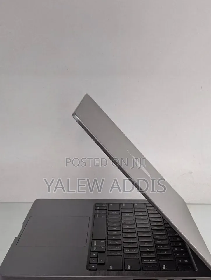 New Laptop Apple MacBook Pro 2021 M1 16GB Apple M1 SSD 512GB