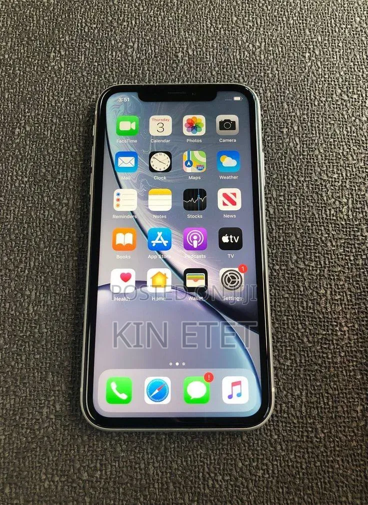 Apple iPhone XR 64 GB White