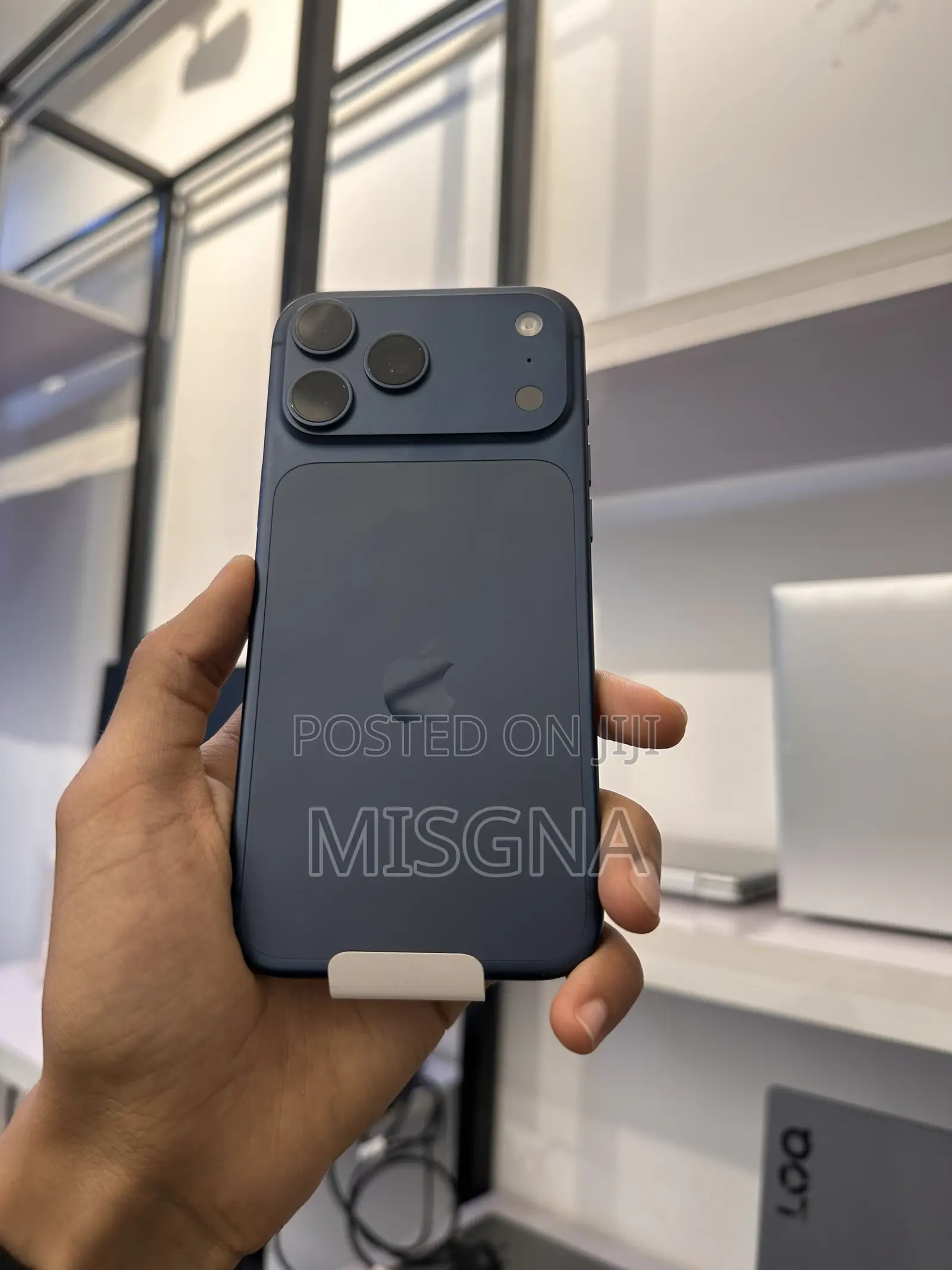 New Apple iPhone 17 Pro Max 256 GB Blue