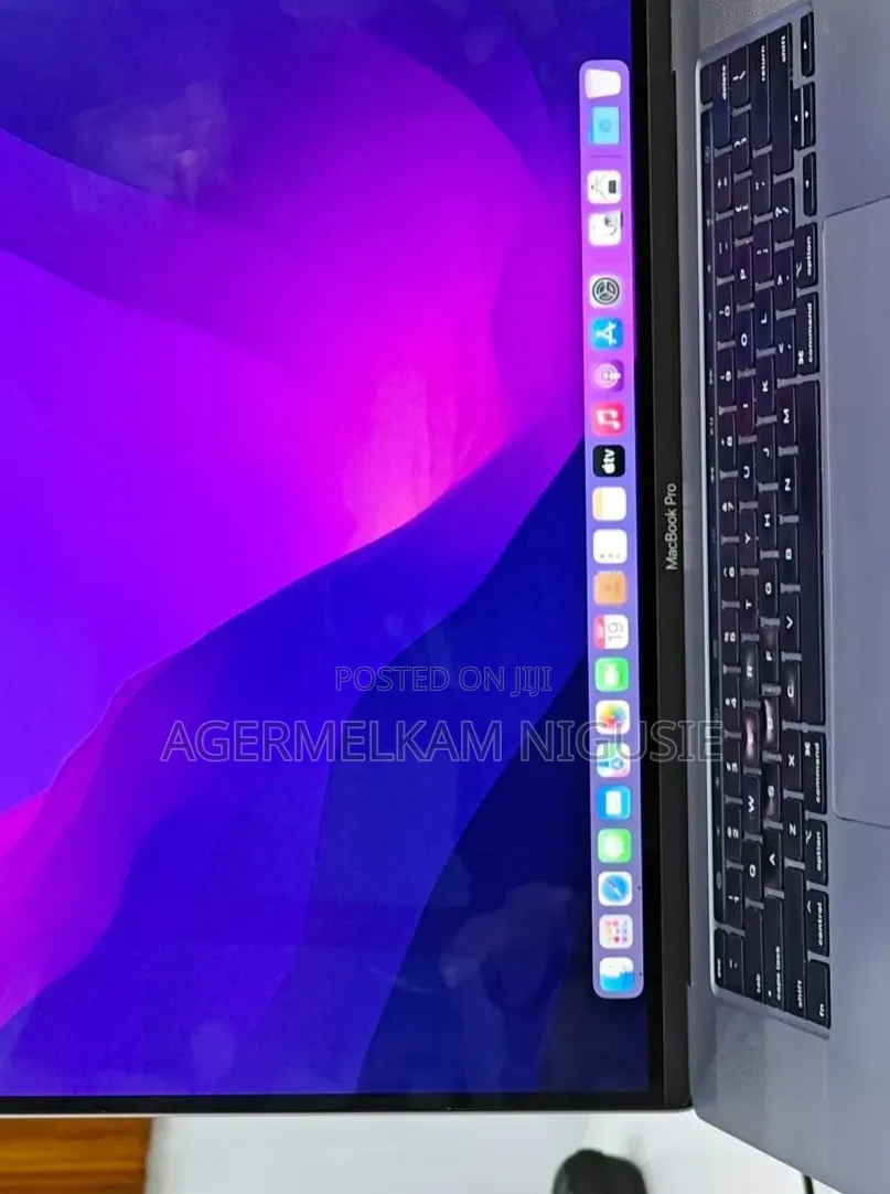 New Laptop Apple MacBook Pro 2019 16GB Intel Core i9 SSD 512GB