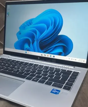 New Laptop HP EliteBook 840 G8 16GB Intel Core i5 SSD 512GB