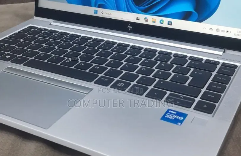 New Laptop HP EliteBook 840 G8 16GB Intel Core i5 SSD 512GB