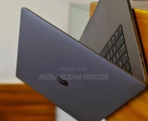 New Laptop Apple MacBook Pro 2019 64GB Intel Core i9 SSD 512GB