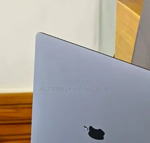New Laptop Apple MacBook Pro 2019 64GB Intel Core i9 SSD 512GB