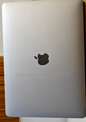 New Laptop Apple MacBook 2020 8GB Intel Core i5 SSD 512GB