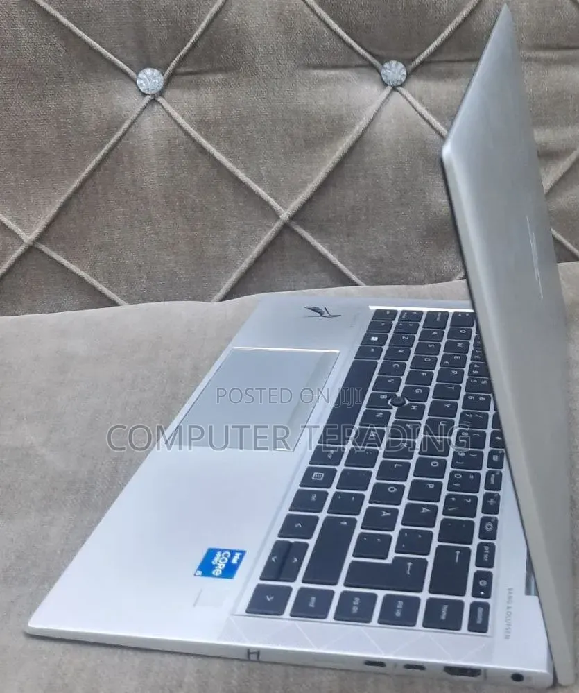 New Laptop HP EliteBook 840 G8 16GB Intel Core i5 SSD 512GB