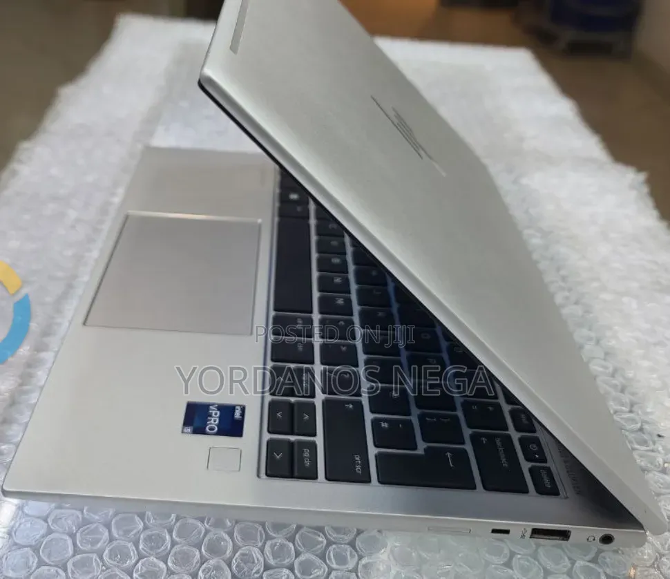 New Laptop HP EliteBook 830 G9 16GB Intel Core 5 SSD 512GB