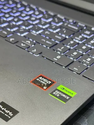 New Laptop HP 8GB AMD Ryzen 5 SSD 512GB