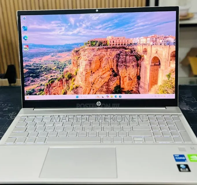 New Laptop HP Pavilion 15 16GB Intel Core i7 SSD 512GB