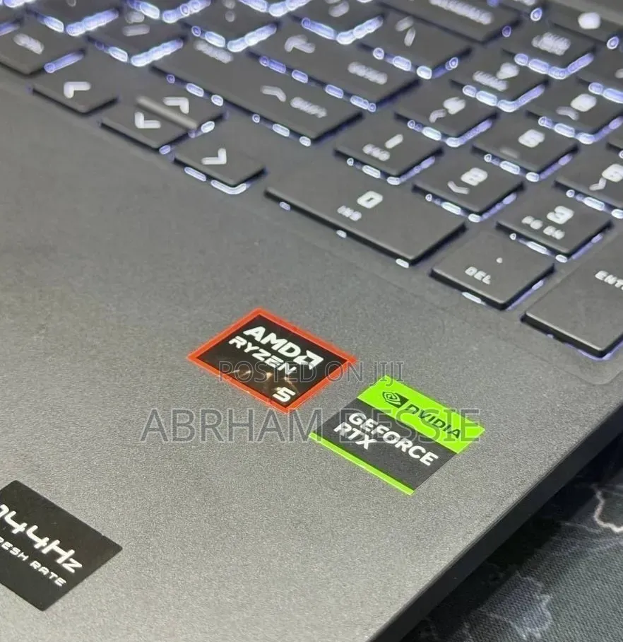 New Laptop HP 8GB AMD Ryzen 5 SSD 512GB