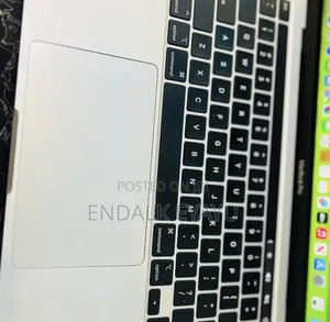 New Laptop Apple MacBook Pro 2021 M1 16GB Apple M1 Pro SSD 256GB