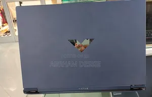 New Laptop HP 8GB AMD Ryzen 7 SSD 1T