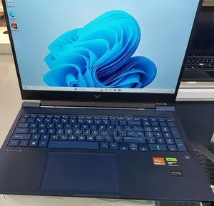 New Laptop HP 8GB AMD Ryzen 7 SSD 1T