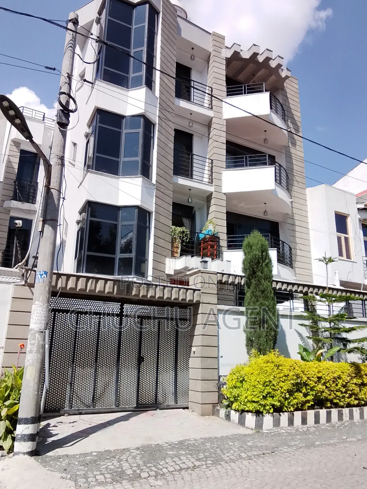 12bdrm Apartment in Bole for sale