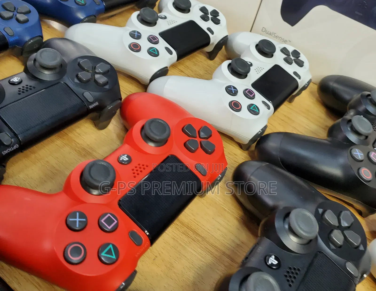 PS4 Original Joystick | Imported From Poland በፈለጉት ከለር መርጠው መውሰድ ይችላሉ