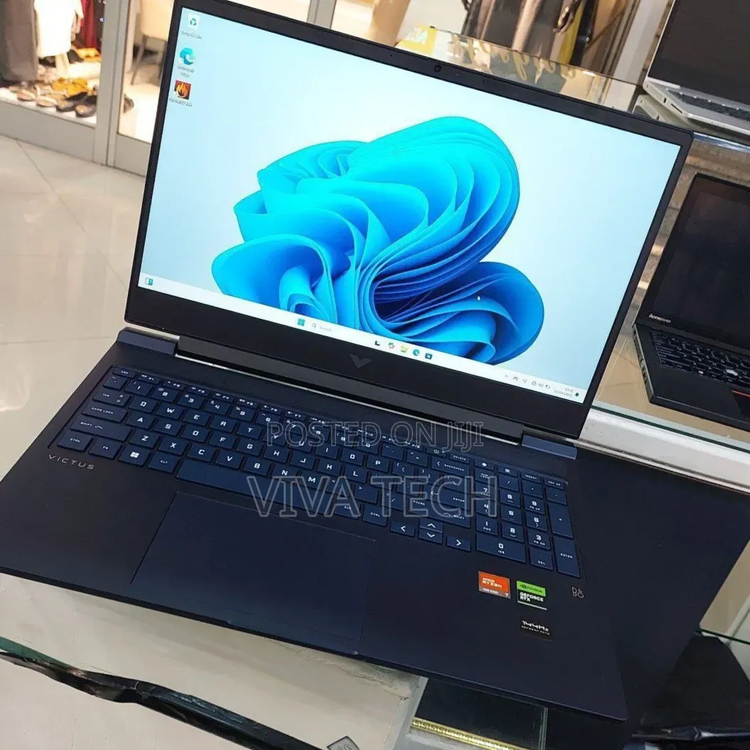 New Laptop HP Victus 16 16GB AMD Ryzen 7 SSD 1T