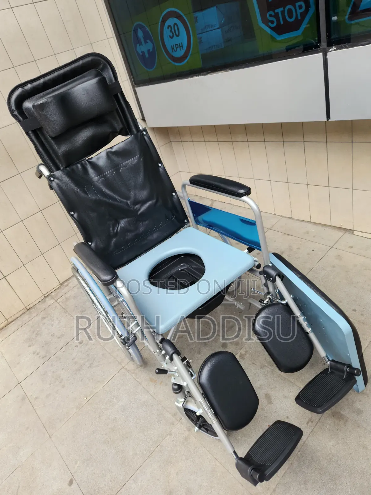 Reclining Wheelchair輕堥不wheelchair奔馳wheelchair雨天sleeping Wheelchair