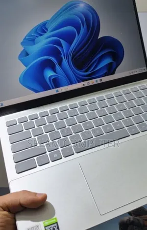 New Laptop Dell Inspiron 15 16GB Intel Core i7 SSD 512GB