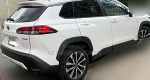 Toyota Corolla Cross 2024 White