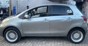 Toyota Yaris 2009 Gray