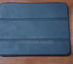 New Laptop Apple MacBook 2020 8GB Intel Core i5 SSD 60GB